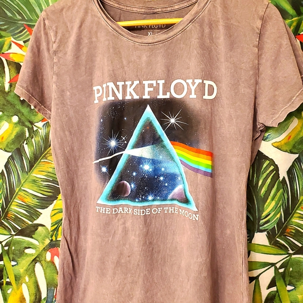 NWT PINK FLOYD GREY WASH T SHIRT